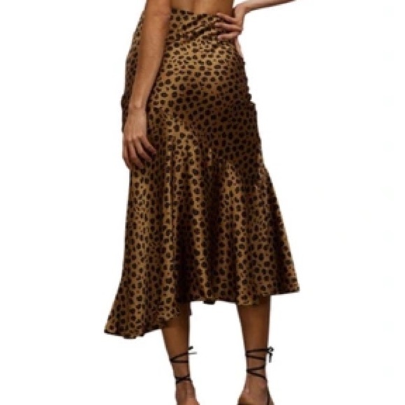 Never Fully Dressed Leopard skirt - Picture 2 of 9